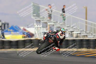 media/Oct-29-2022-CVMA (Sat) [[14c0aa3b66]]/Race 8 Supersport Middleweight/Folder 2/